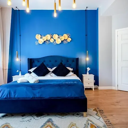 Intercontinental - Massage Terrace Fireplace