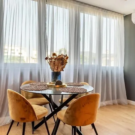 Intercontinental - Massage Terrace Fireplace Apartment