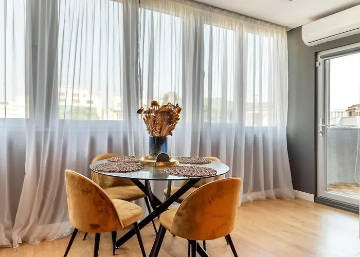 Intercontinental - Massage Terrace Fireplace Apartment